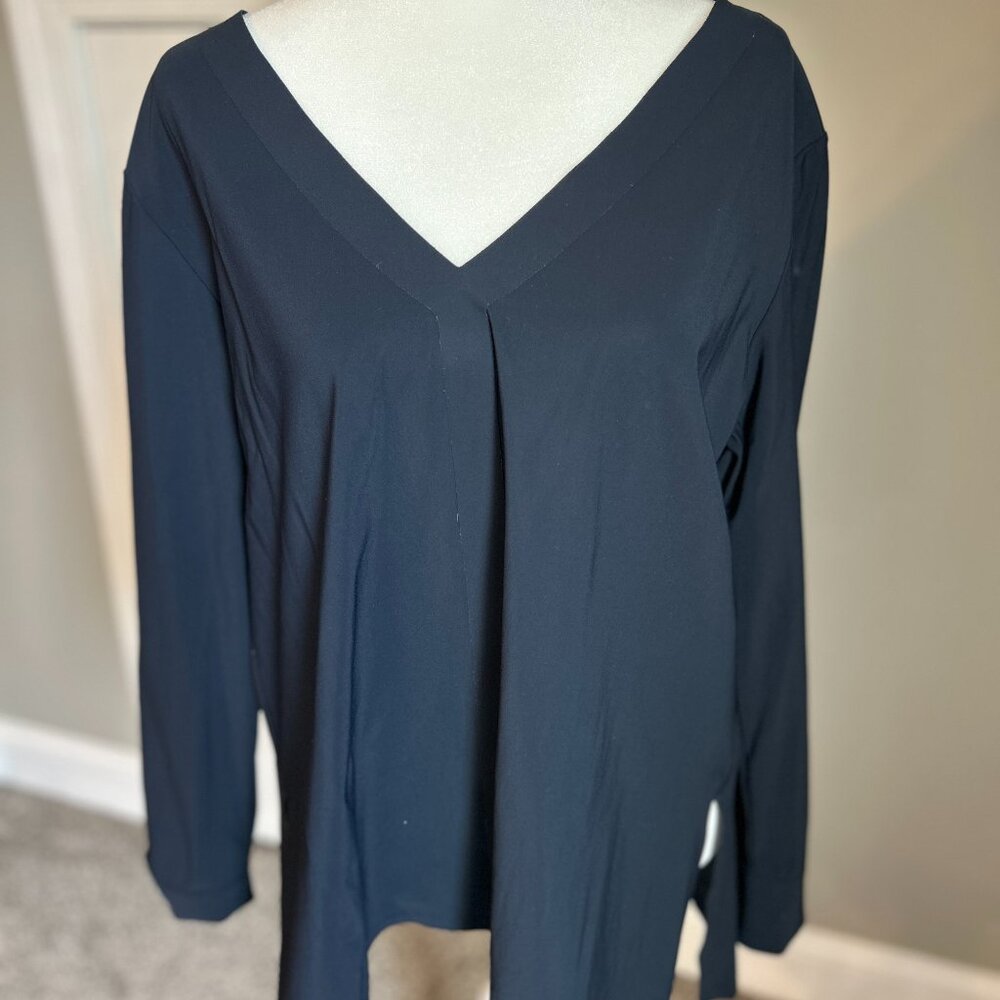 Aday Something Tailored Top - Navy - Size M - Picture 3 of 5